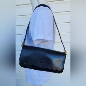 1990s MONDANI New York Faux Leather Shoulder Bag!!!! Waterproof!!